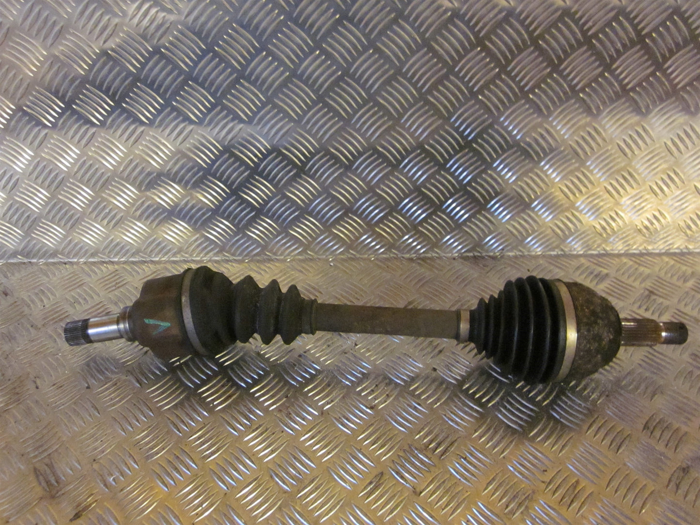 Citroen C8 Trækaksel For H Med OEM Nr. Ophugger Fra Citroen Ophugger