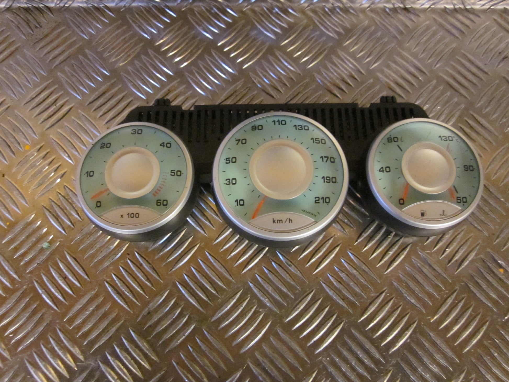 Citroen C8 Speedometer - Instrument Med OEM Nr. Ophugger Fra Citroen Ophugger