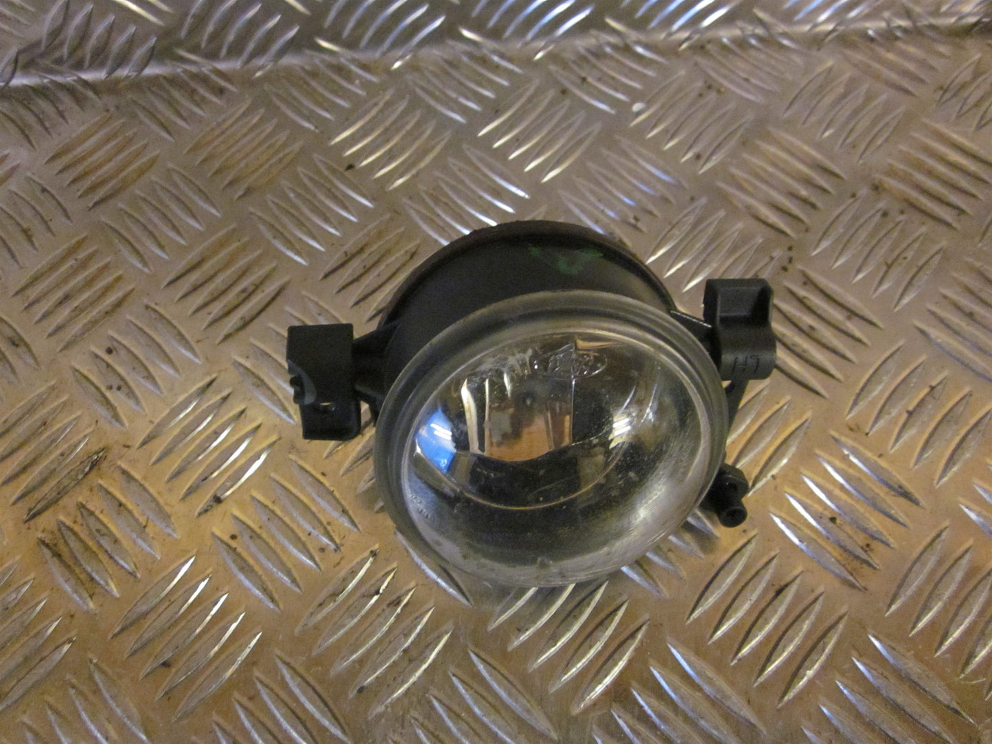 Ford C-Max 1 Tågelygte For Med OEM Nr. Ophugger Fra Ford Ophugger