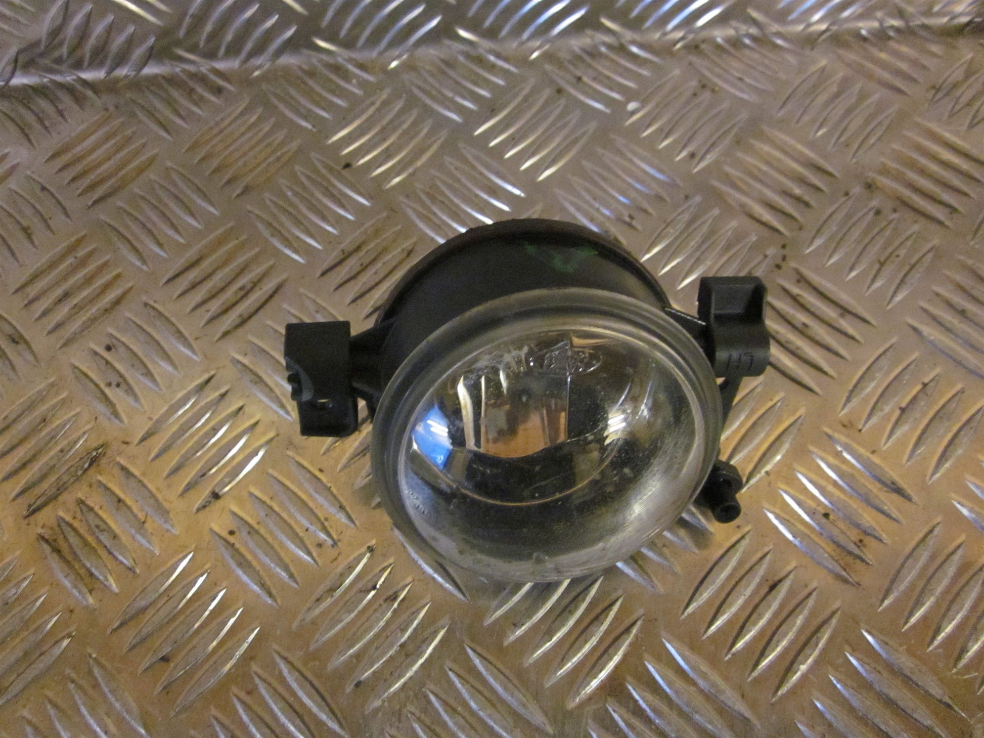 Ford C-Max 1 Tågelygte For Med OEM Nr. Ophugger Fra Ford Ophugger