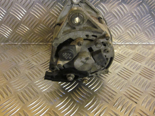 BMW 3-Serie E30 Generator Med OEM Nr. 0120488183 Fra BMW Ophugger