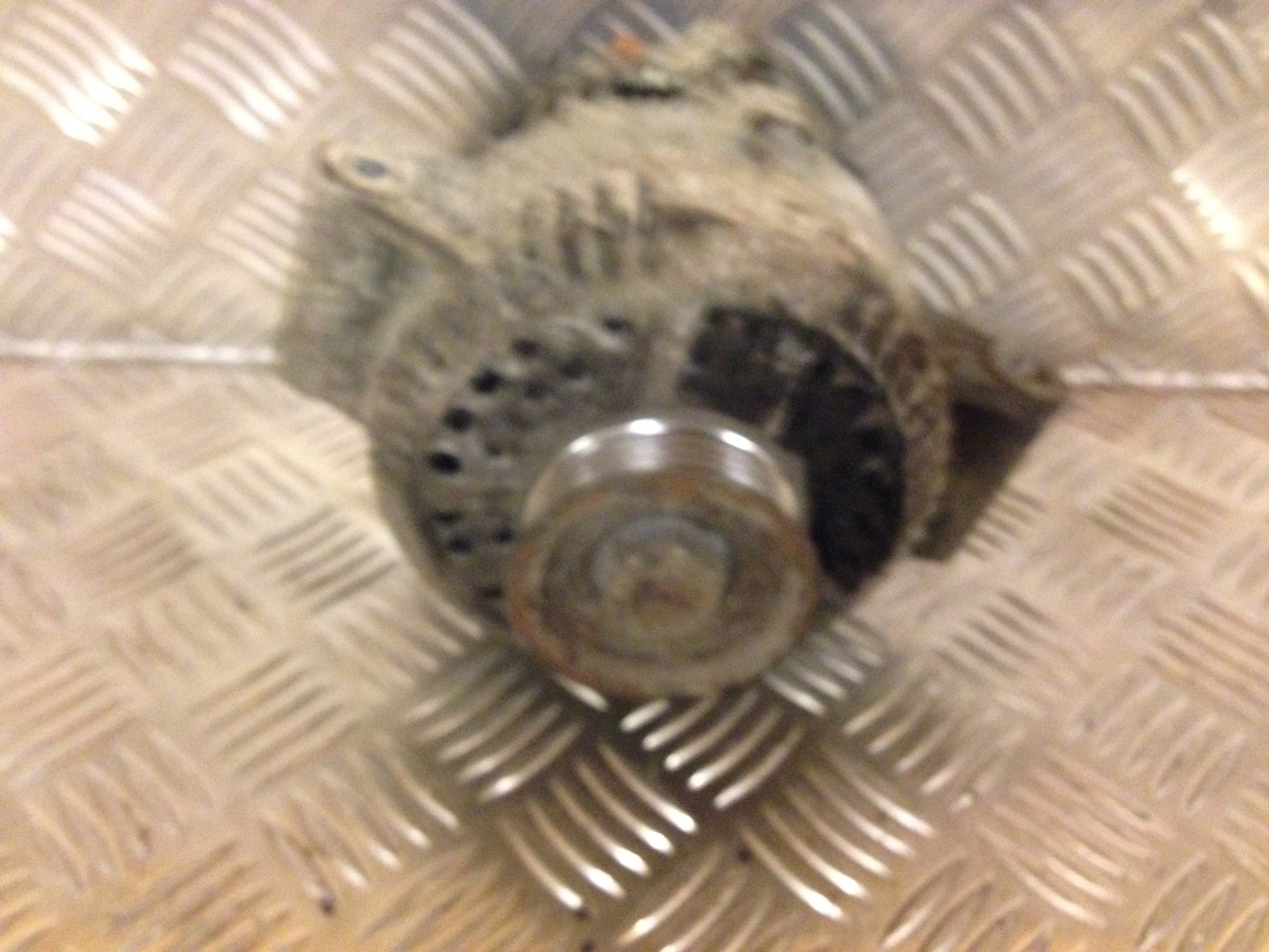 Ford Mondeo 2 Generator Med OEM Nr. 1406096 Fra Ford Ophugger