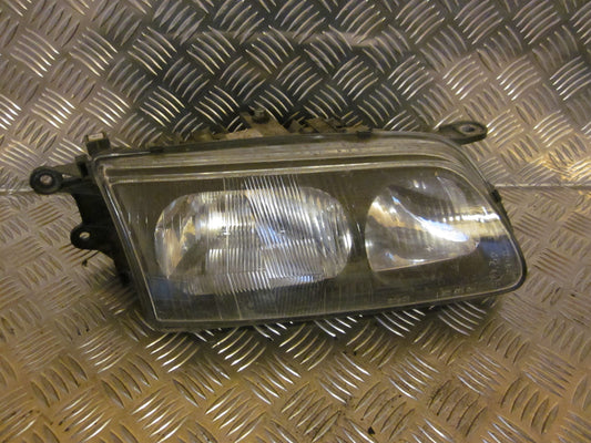 Mazda 626 GF/GW Forlygte Med OEM Nr. Ophugger Fra Mazda Ophugger