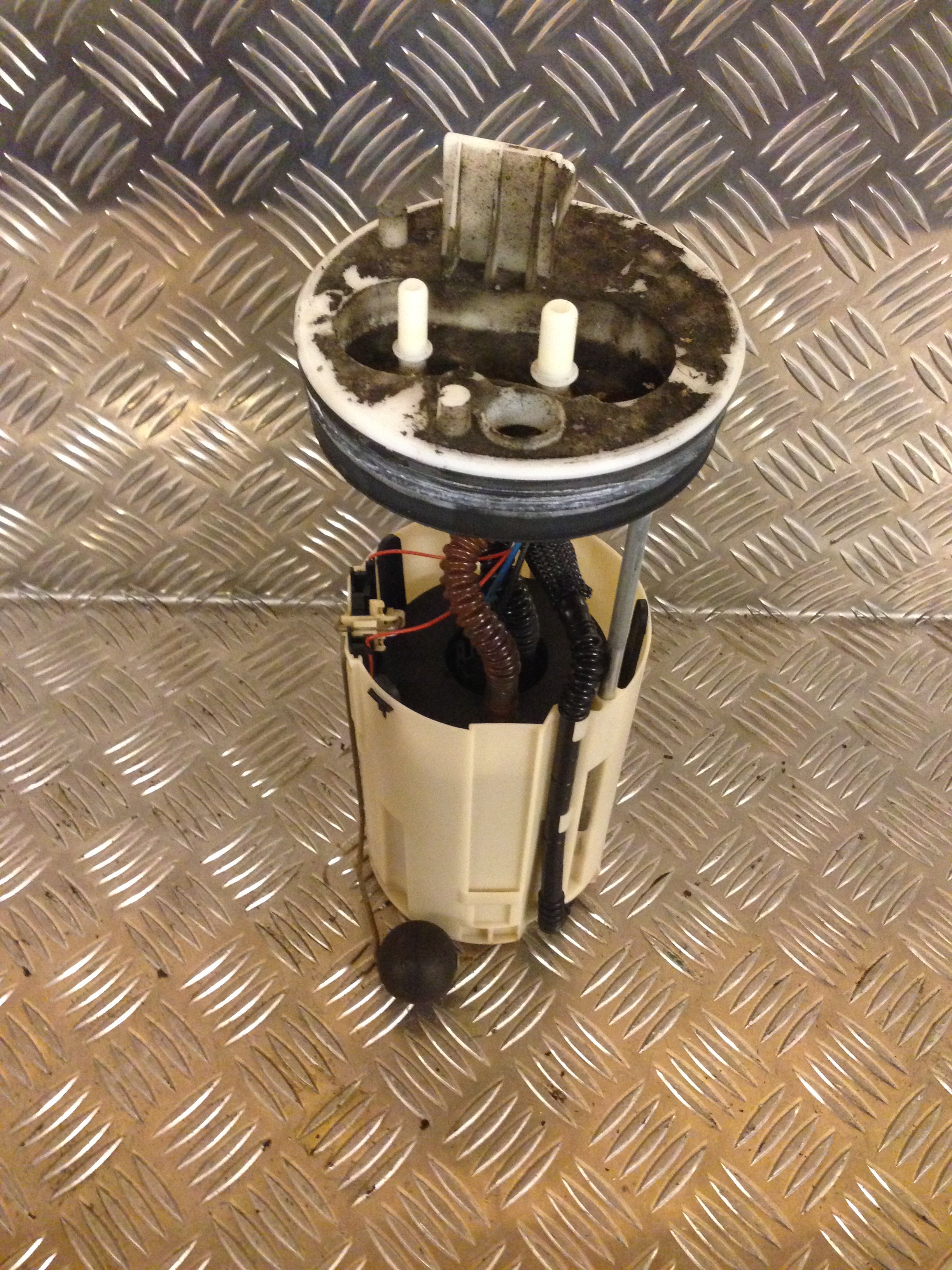 Alfa Romeo Alfa 156 Benz/Brændstofpumpe El Med OEM Nr. Ophugger Fra Alfa Romeo Ophugger