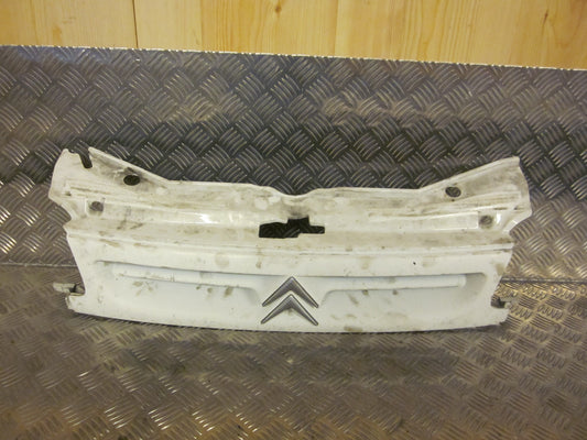 Citroen Berlingo Frontgitter Med OEM Nr. Ophugger Fra Citroen Ophugger