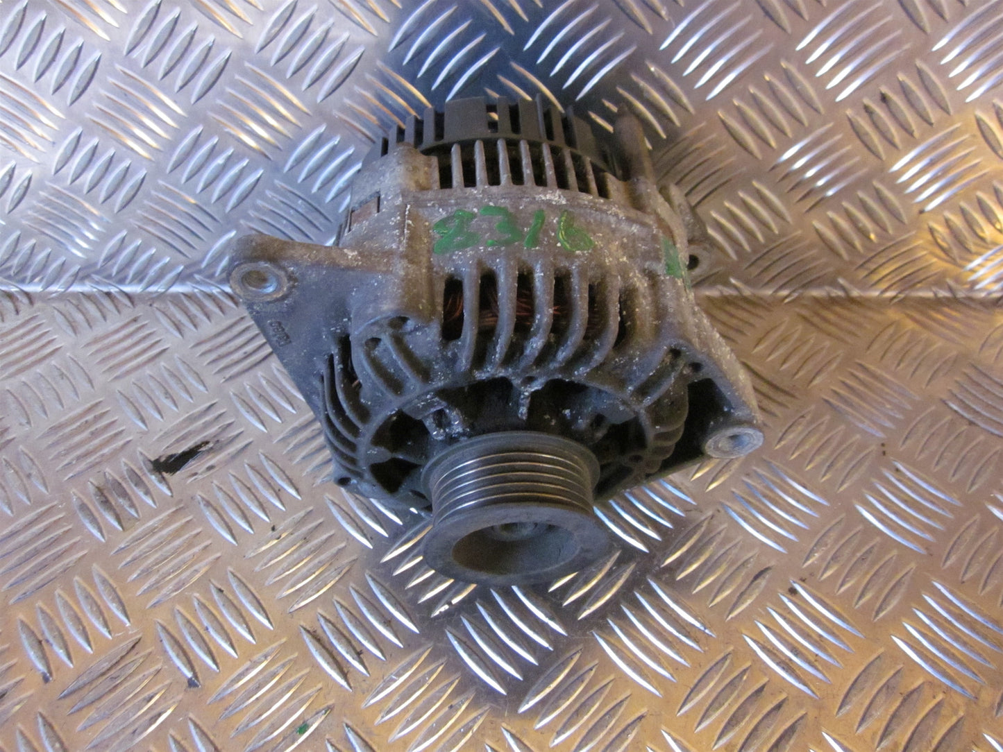 Renault Clio 1 Generator Med OEM Nr. 7700856856 Fra Renault Ophugger