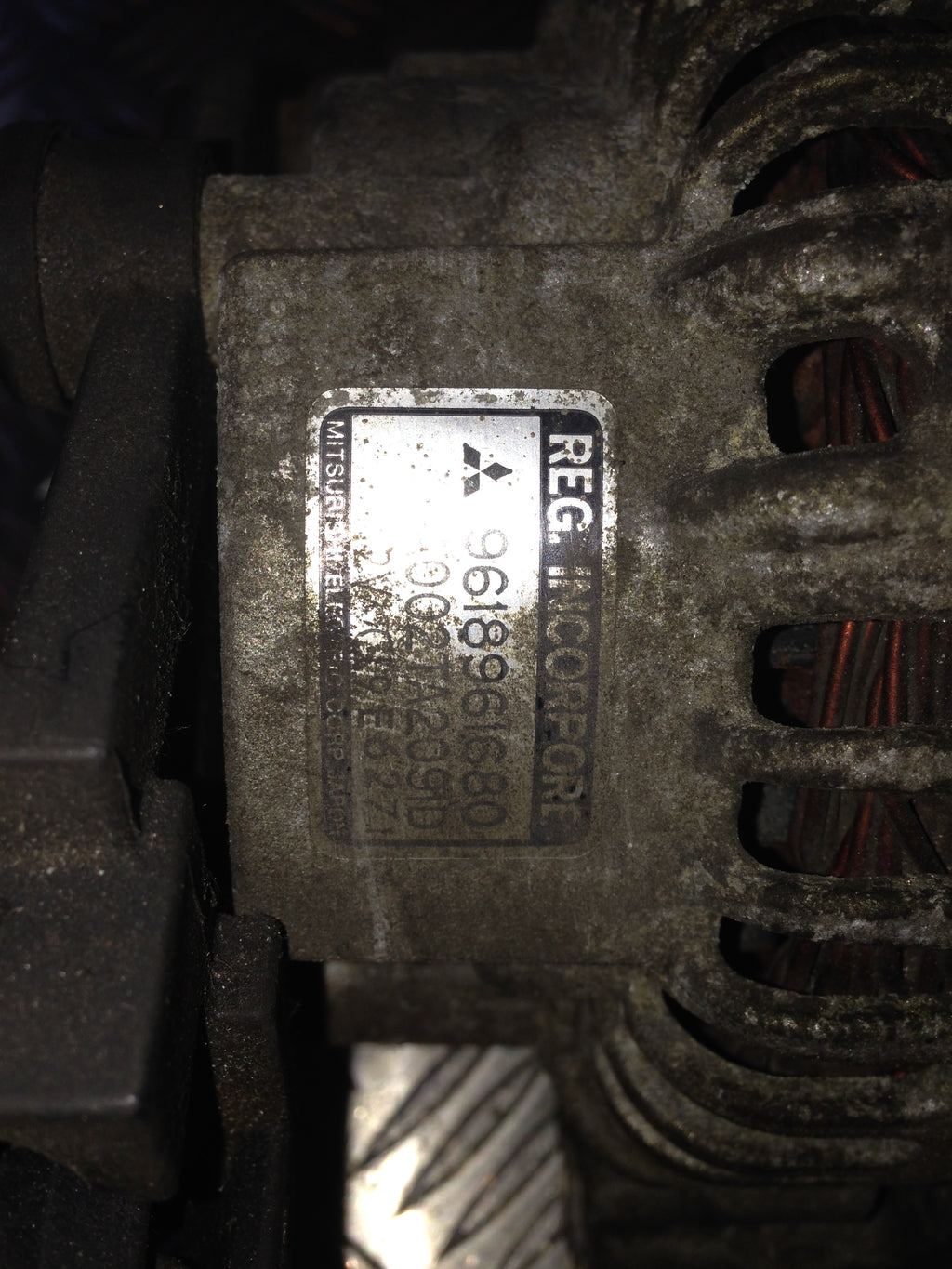 Peugeot 406 Generator Med OEM Nr. 5208S4 Fra Peugeot Ophugger