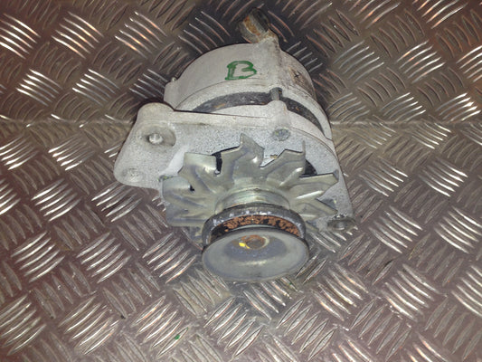 Peugeot 406 Generator Med OEM Nr. 9618961680 Fra Peugeot Ophugger