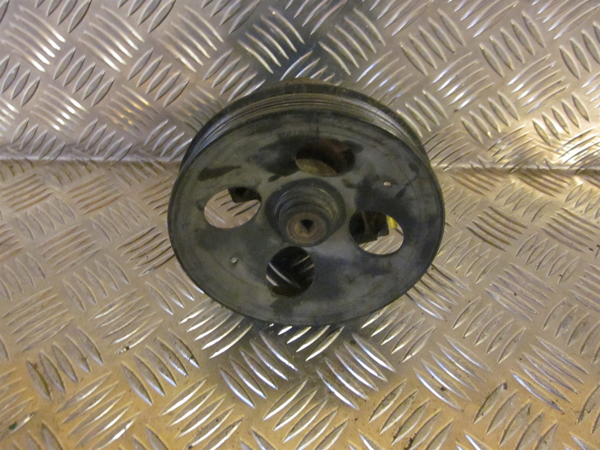 Opel Corsa B Servopumpe Med OEM Nr. Ophugger Fra Opel Ophugger