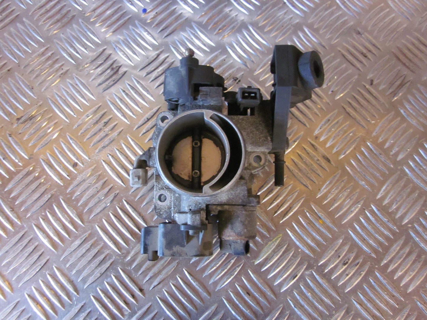 Peugeot 406 Spjældhus Med OEM Nr. Ophugger Fra Peugeot Ophugger