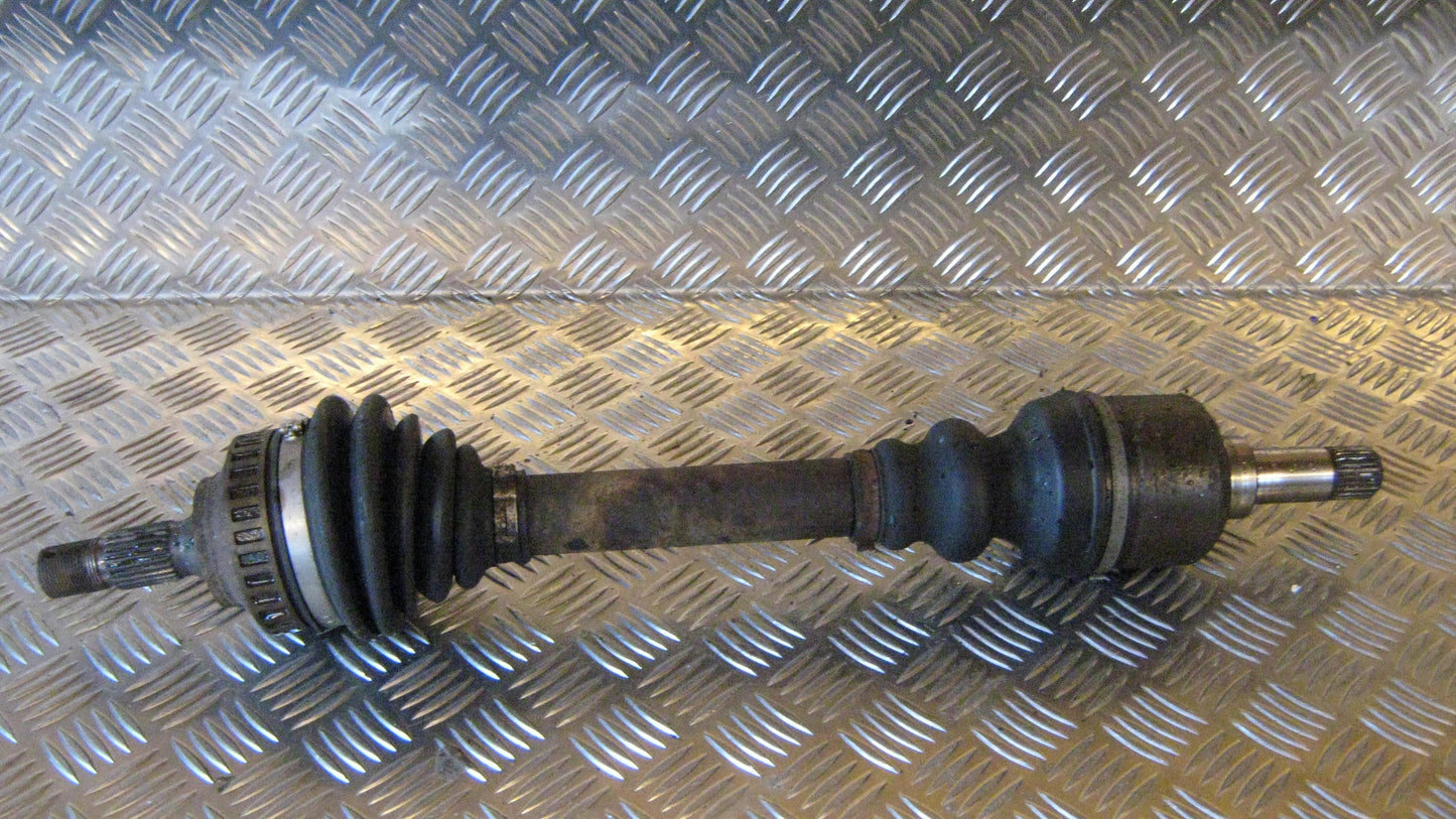 Peugeot Partner Trækaksel For V Med OEM Nr. Ophugger Fra Peugeot Ophugger