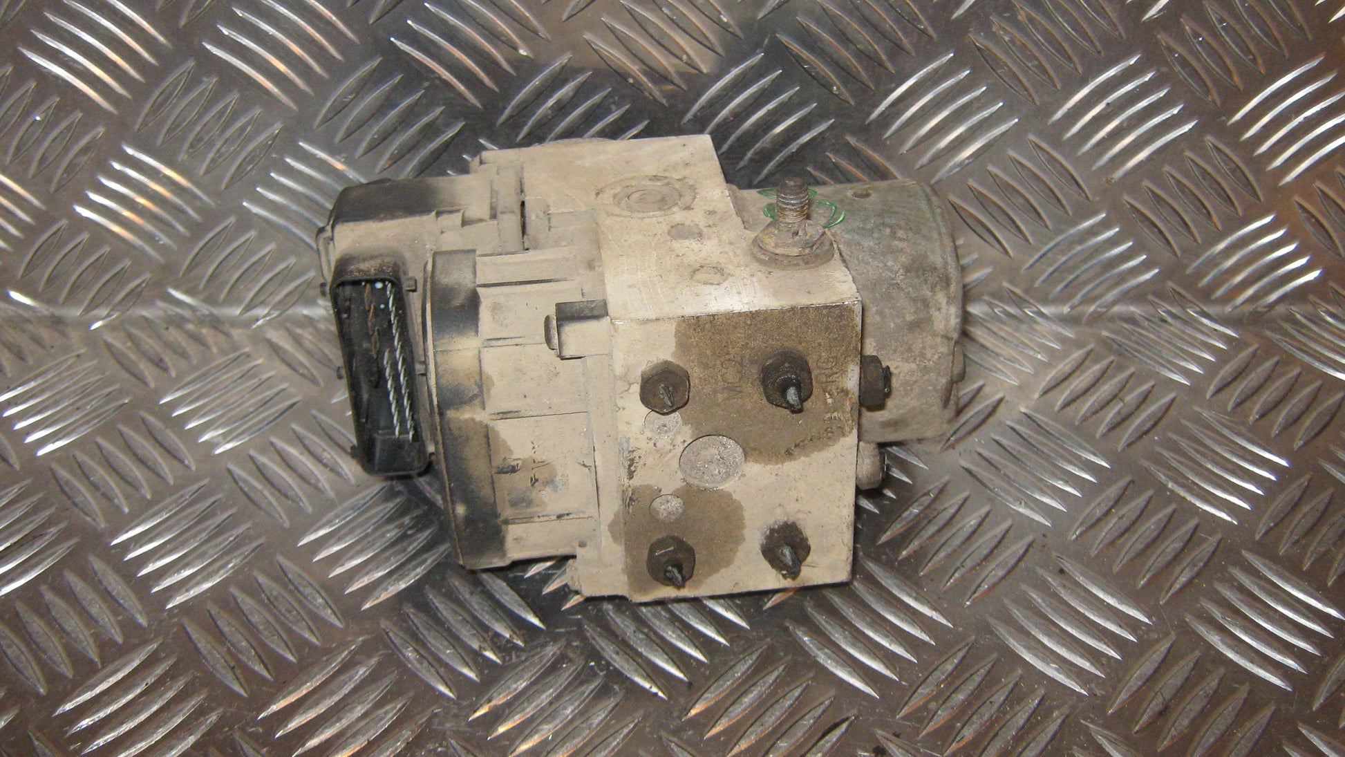 Peugeot Partner Abs Pumpe Med OEM Nr. 0273004439 Fra Peugeot Ophugger