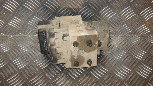 Peugeot Partner Abs Pumpe Med OEM Nr. 0273004439 Fra Peugeot Ophugger
