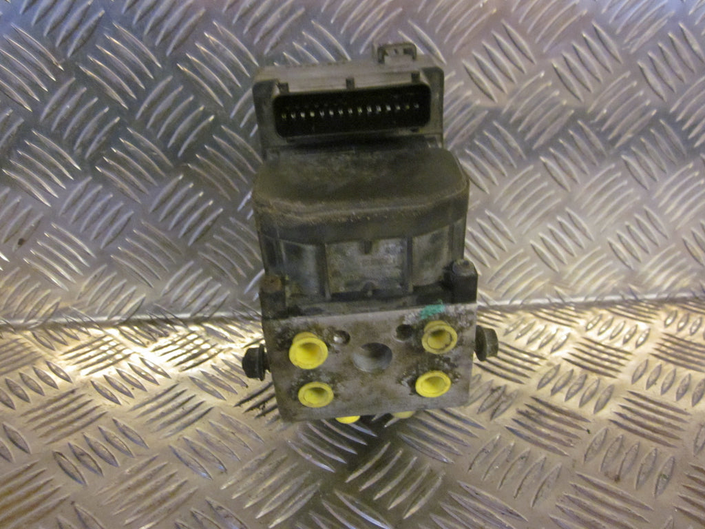 Peugeot 306 ABS Pumpe Med OEM Nr. 0273004413 Fra Peugeot Ophugger