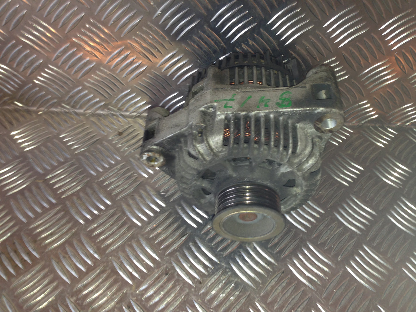 Peugeot 406 Generator Med OEM Nr. 25417858 Fra Peugeot Ophugger