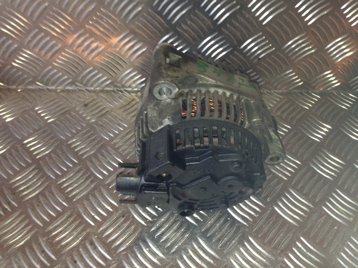 Peugeot 406 Generator Med OEM Nr. 5705X1 Fra Peugeot Ophugger