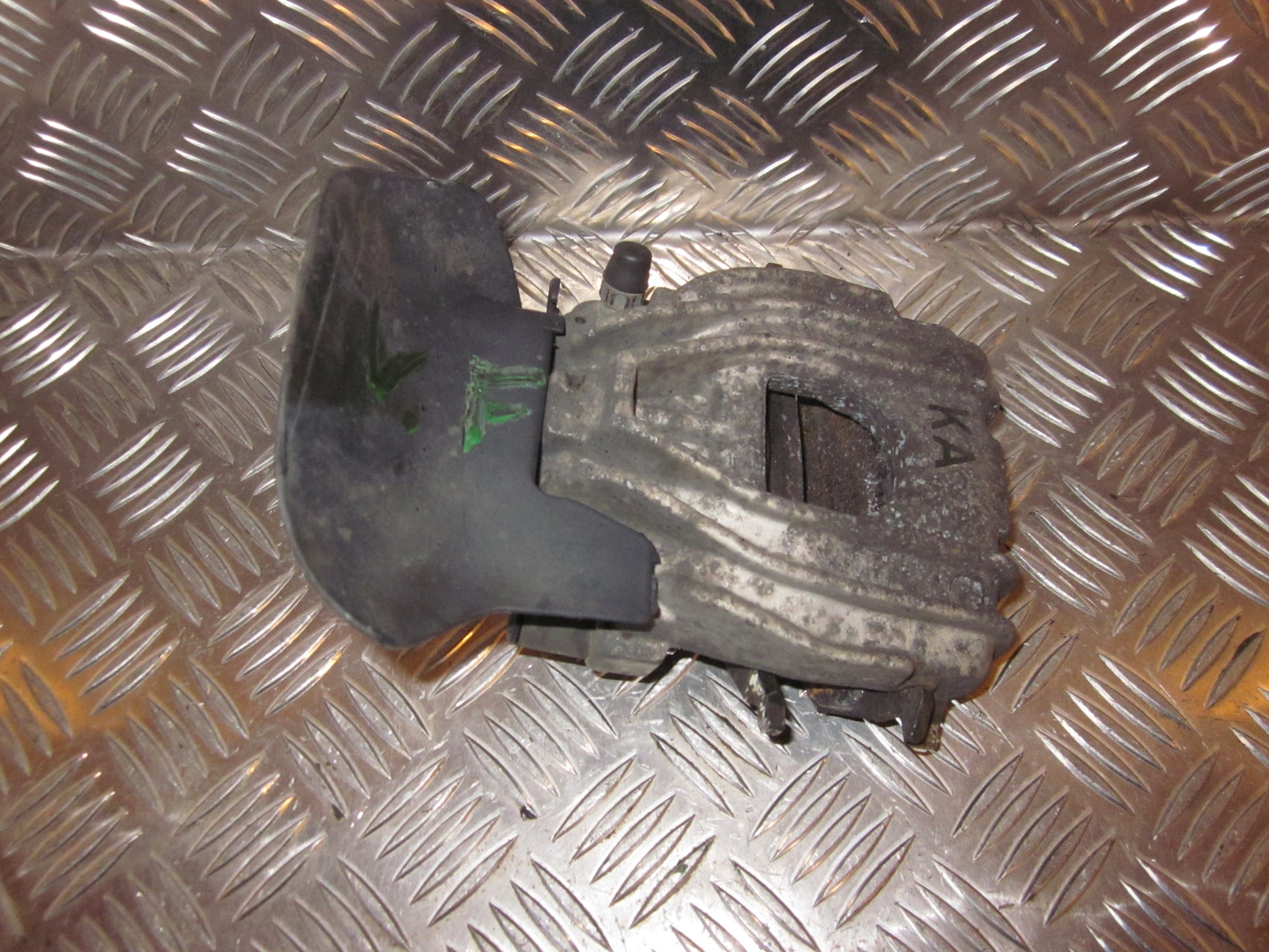 VW Lupo 6E/6X Bremsekaliber VF Med OEM Nr. 6E0615123 Fra VW Ophugger
