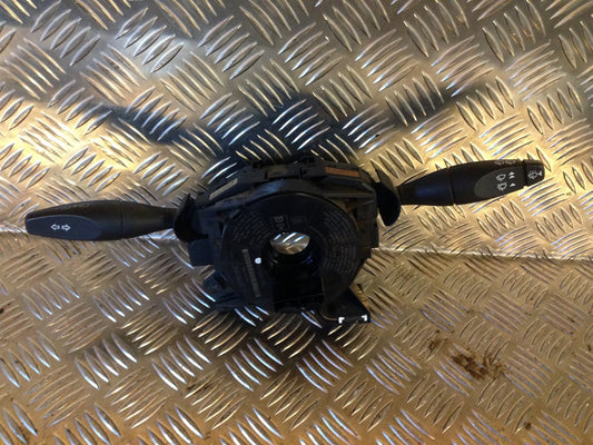 Ford Focus Kontakt Combi Med OEM Nr. Ophugger Fra Ford Ophugger