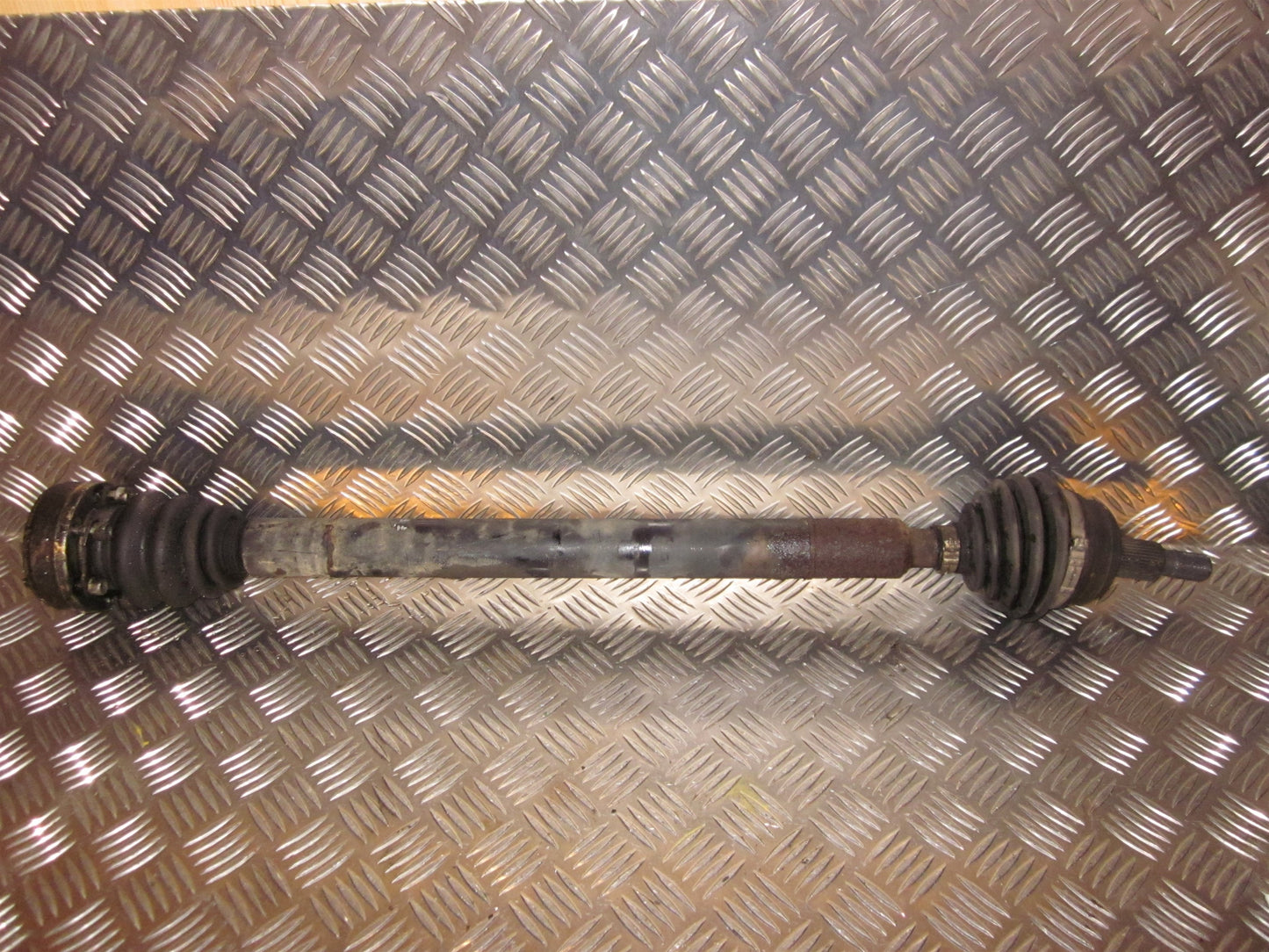 Skoda Octavia Trækaksel For H Med OEM Nr. Ophugger Fra Skoda Ophugger