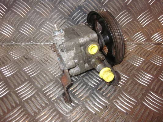Mazda 626 GF/GW Servopumpe Med OEM Nr. Ophugger Fra Mazda Ophugger