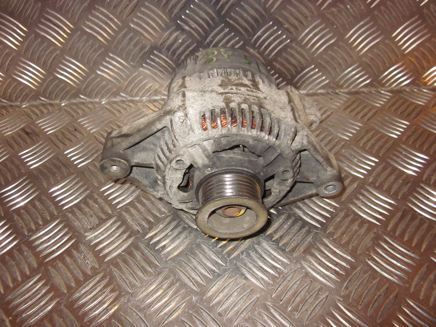 Opel Corsa B Generator Med OEM Nr. 0123100001 Fra Opel Ophugger