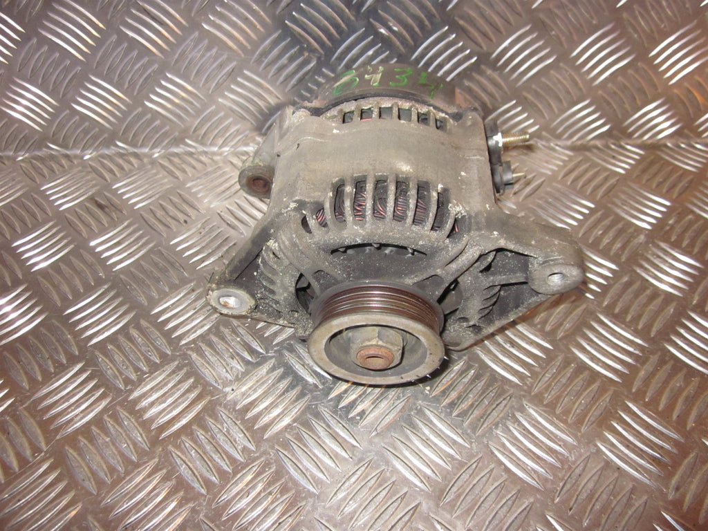 Nissan Primera P11 Generator Med OEM Nr. 231002F010 Fra Nissan Ophugger