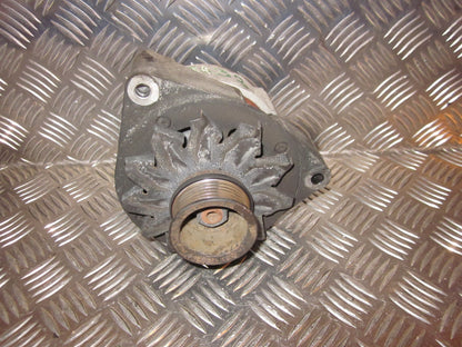 Mercedes 200 - W124 Generator Med OEM Nr. 0120489331 Fra Mercedes Ophugger