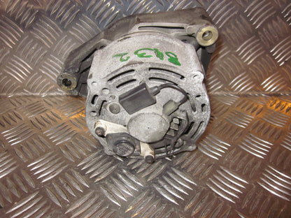 Mercedes 200 - W124 Generator Med OEM Nr. 0120489331 Fra Mercedes Ophugger