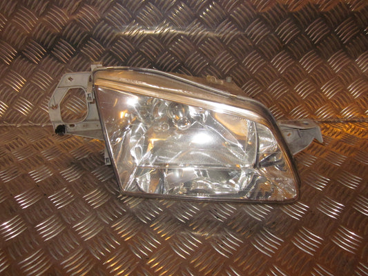 Mazda 323 F 5D BJ14 Forlygte Med OEM Nr. BJ1V51030B Fra Mazda Ophugger