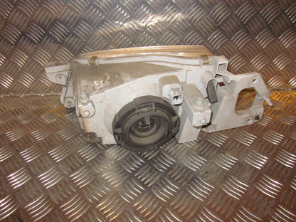 Mazda 323 F 5D BJ14 Forlygte Med OEM Nr. BJ1V51030B Fra Mazda Ophugger