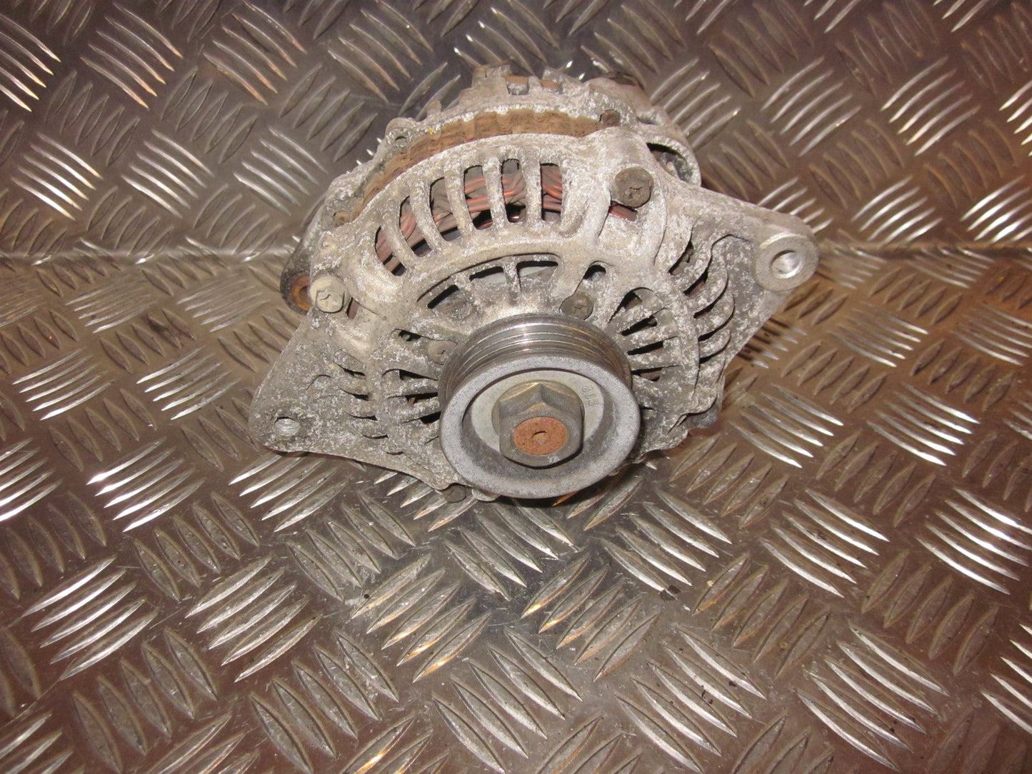 Mazda 323 F 5D BJ14 Generator Med OEM Nr. A2TB0091A Fra Mazda Ophugger