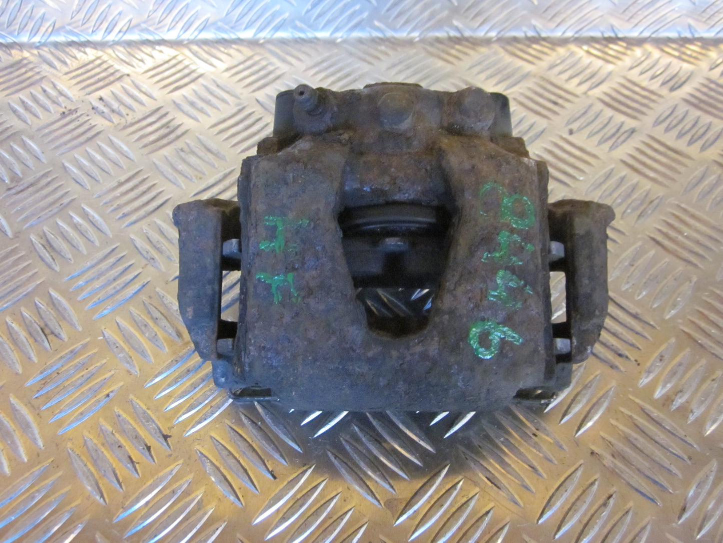 Opel Corsa B Bremsekaliber HF Med OEM Nr. Ophugger Fra Opel Ophugger