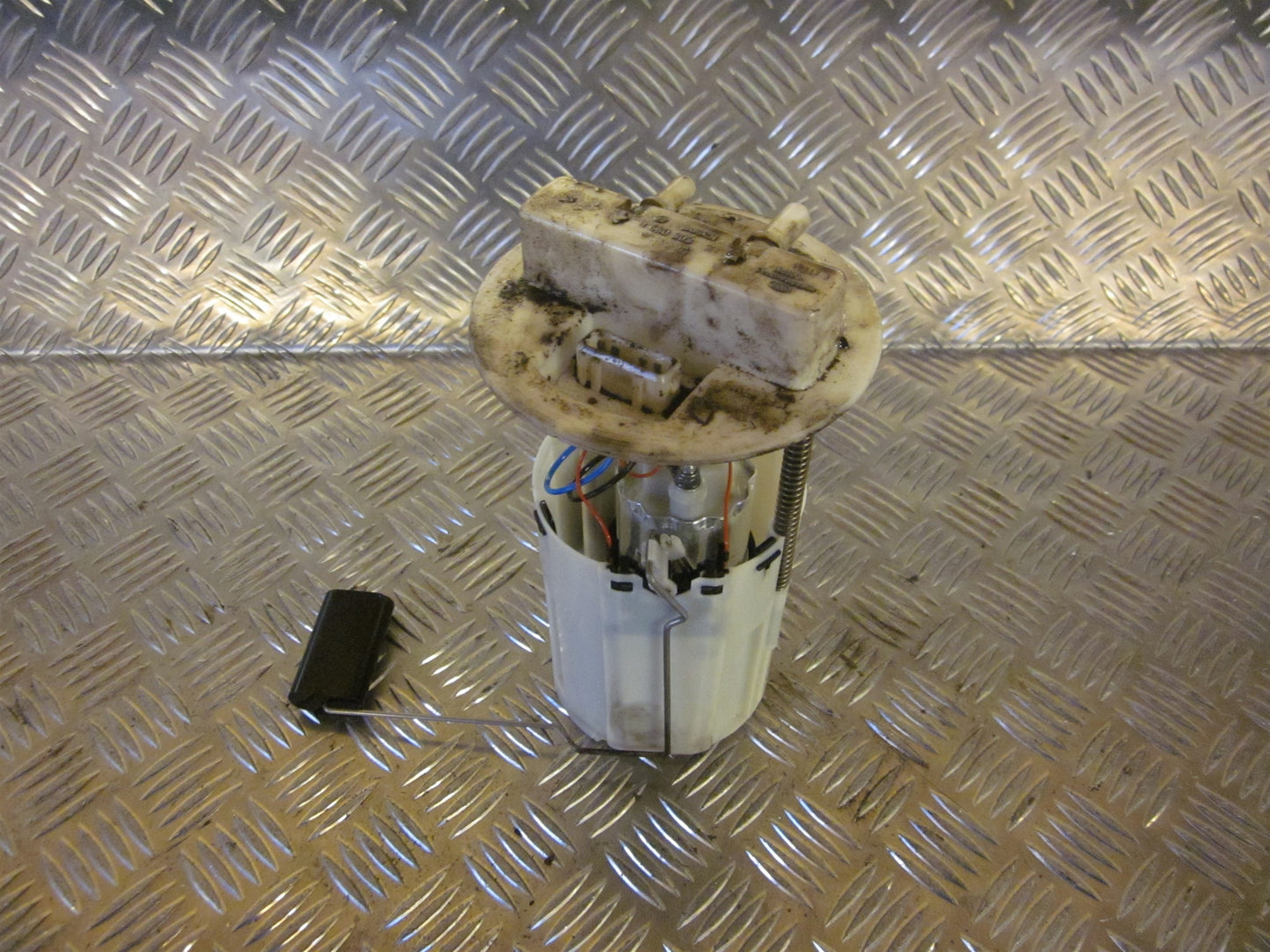 Peugeot 406 Benz/Brændstofpumpe El Med OEM Nr. Ophugger Fra Peugeot Ophugger