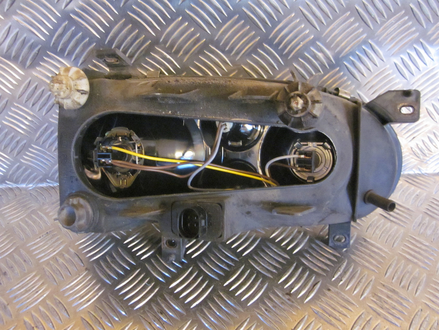 VW Golf 3 1H Forlygte Med OEM Nr. Ophugger Fra VW Ophugger