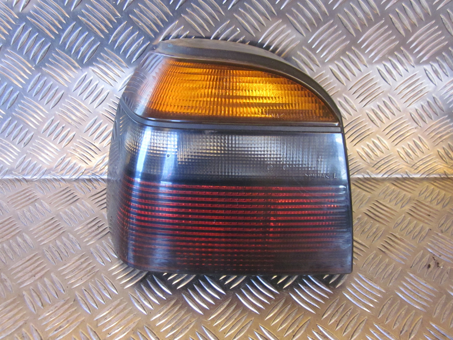 VW Golf 3 1H Baglygte Med OEM Nr. Ophugger Fra VW Ophugger