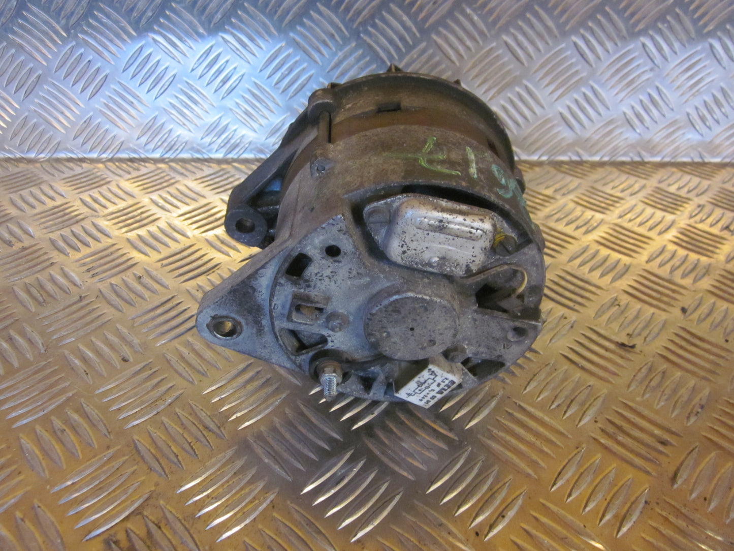 Skoda Favorit 136 Generator Med OEM Nr. Ophugger Fra Skoda Ophugger