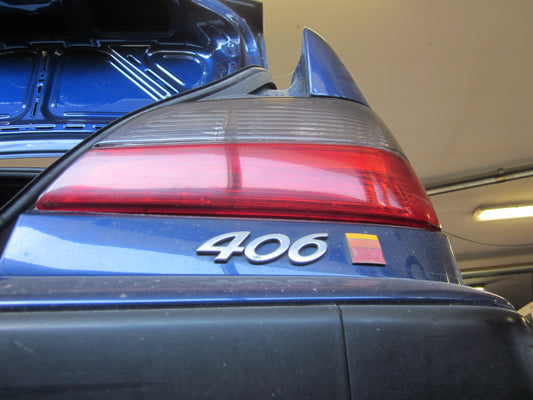 Peugeot 406 Baglygte Med OEM Nr. Ophugger Fra Peugeot Ophugger
