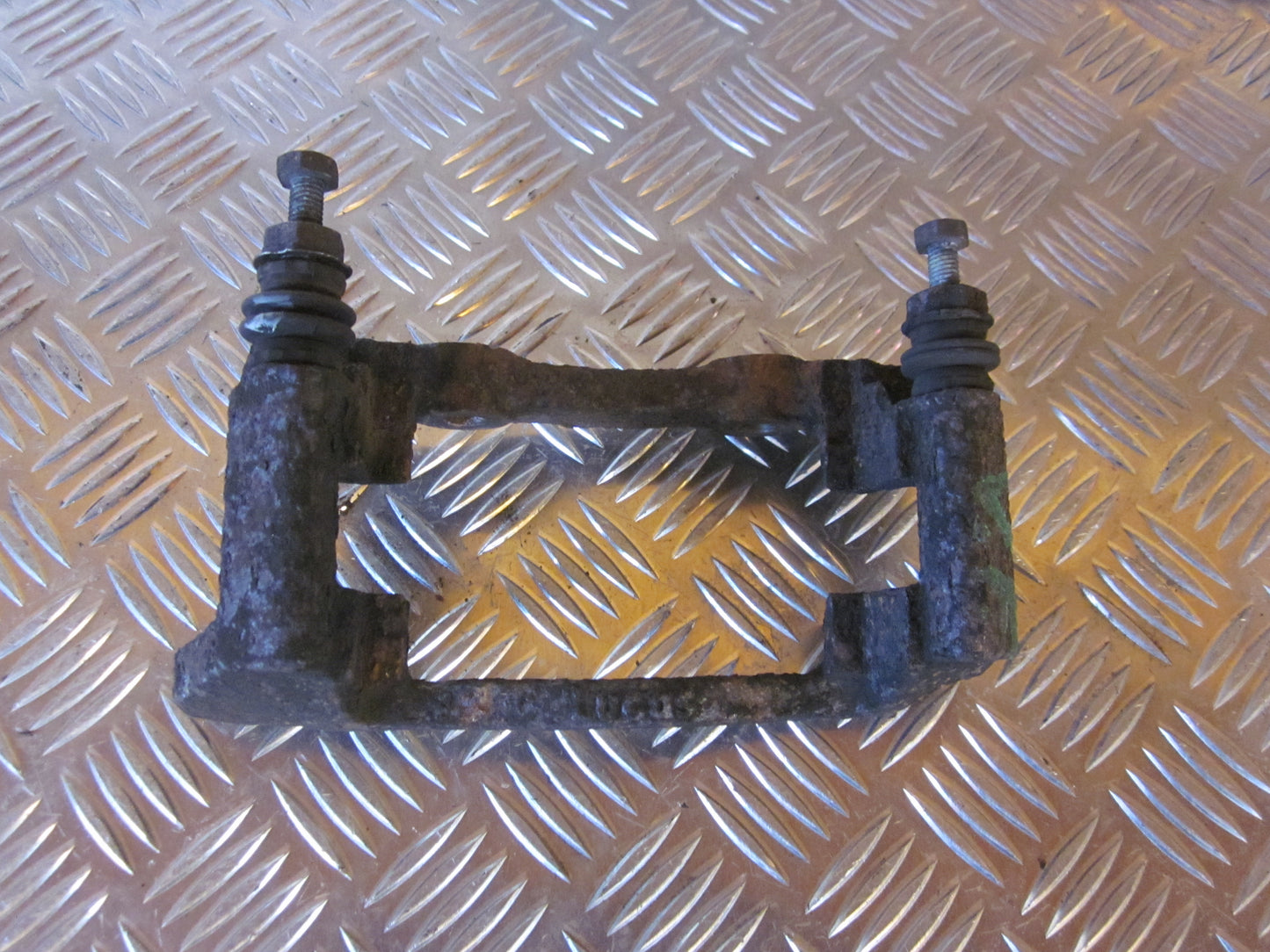 Peugeot 406 Bremseåg Med OEM Nr. Ophugger Fra Peugeot Ophugger