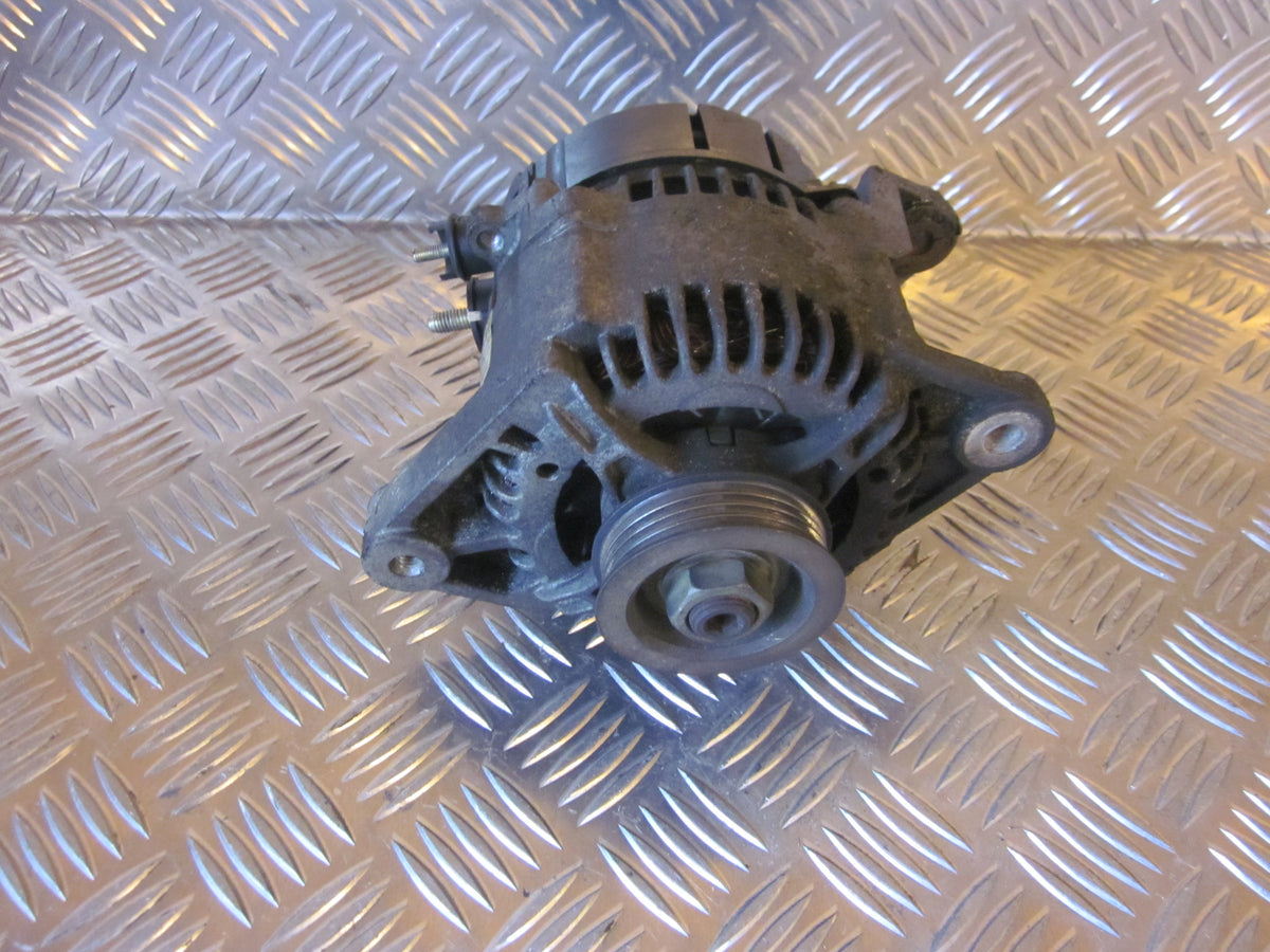 Nissan Primera P11 Generator Med OEM Nr. 231002F010 Fra Nissan Ophugger
