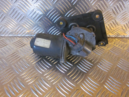 Nissan Primera P11 Viskermotor Med OEM Nr. Ophugger Fra Nissan Ophugger