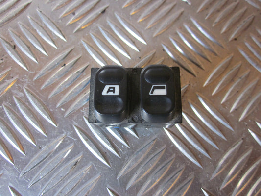 Peugeot 406 Kontakt Rudehejs Med OEM Nr. Ophugger Fra Peugeot Ophugger