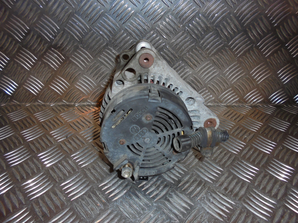 VW Polo 3/5D 6N Generator Med OEM Nr. 028903025H Fra VW Ophugger