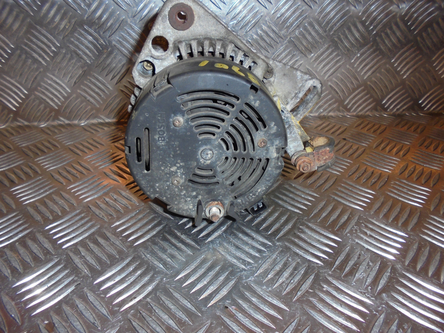 VW Golf 3 1H Generator Med OEM Nr. Ophugger Fra VW Ophugger