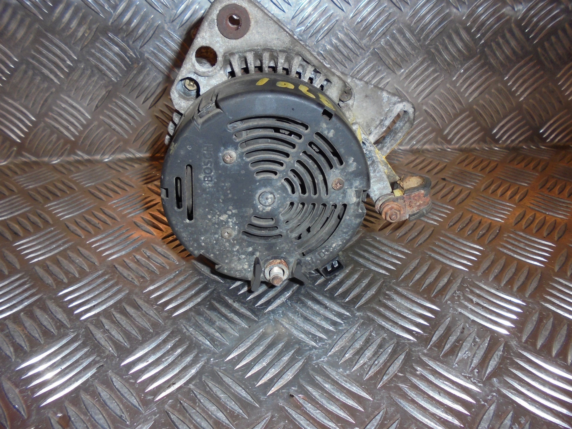 VW Golf 3 1H Generator Med OEM Nr. Ophugger Fra VW Ophugger