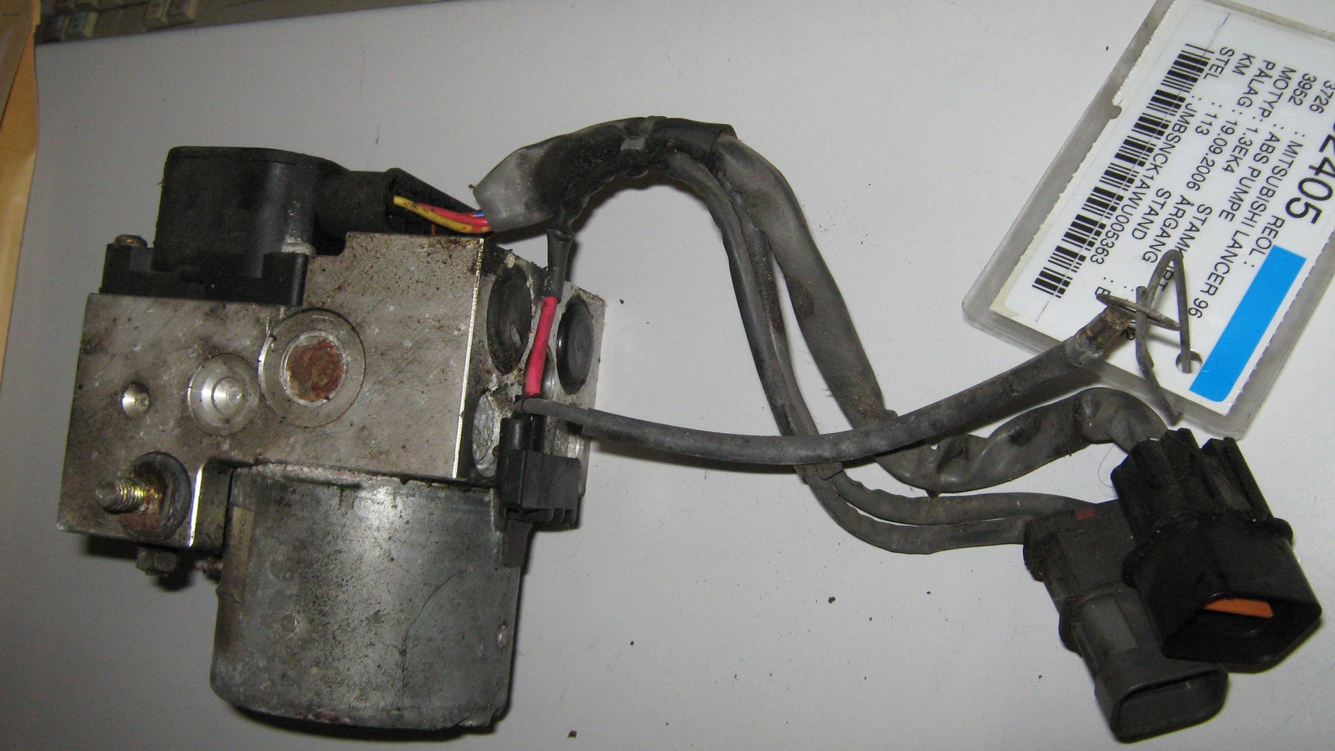 Mitsubishi Lancer Abs Pumpe Med OEM Nr. MR129948 Fra Mitsubishi Ophugger