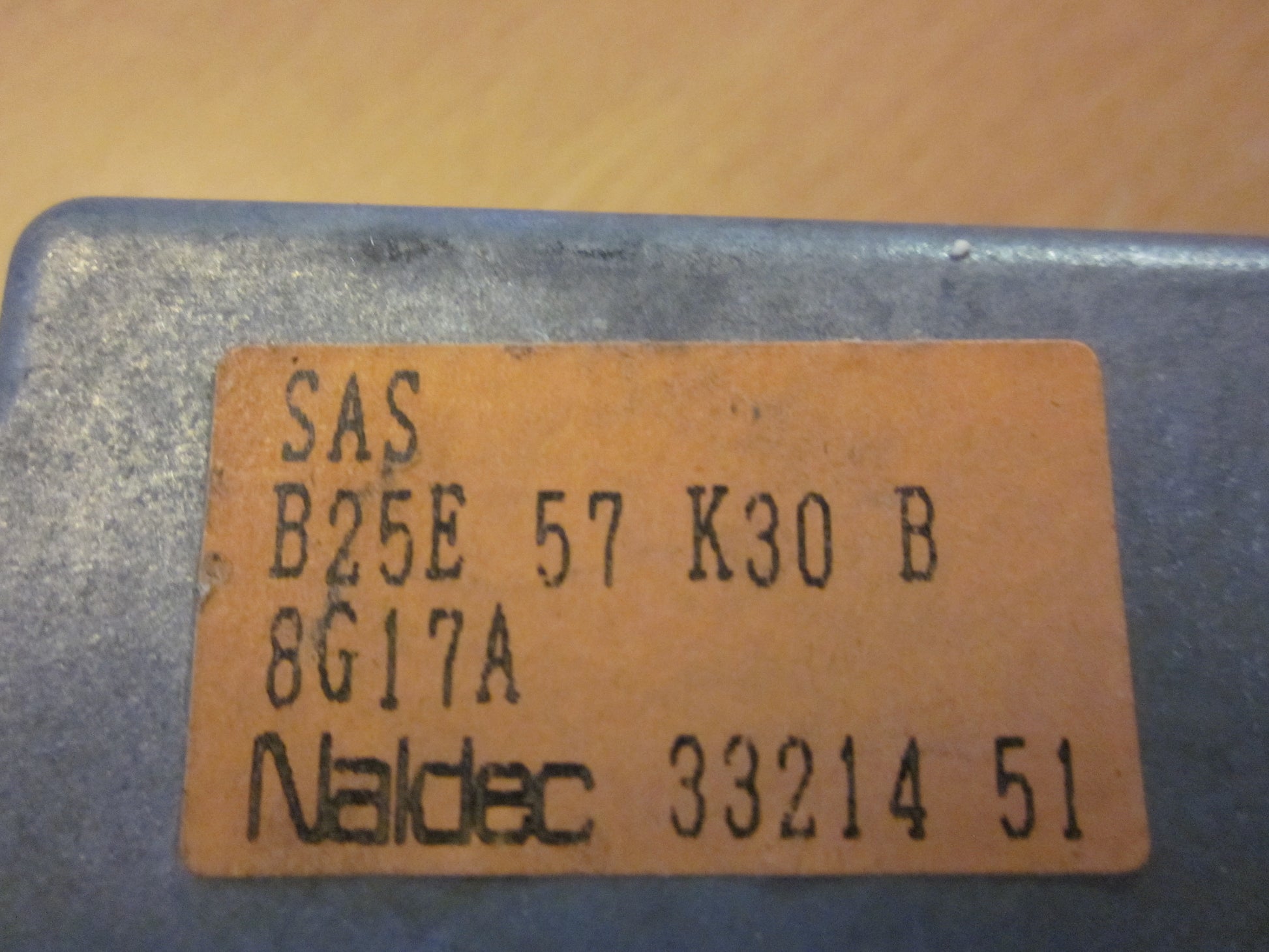 Mazda 323 F 5D BJ14 Airbag Elboks Med OEM Nr. Ophugger Fra Mazda Ophugger