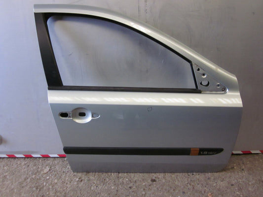 Renault Laguna 2 Fordør H Med OEM Nr. 7751472438 Fra Renault Ophugger