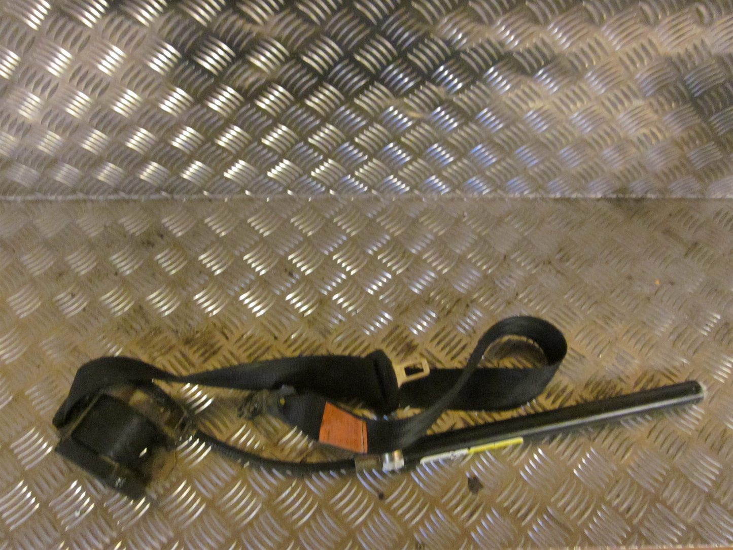 VW Golf 3 1H Sikkerhedsseler For Med OEM Nr. 1H0857705A Fra VW Ophugger