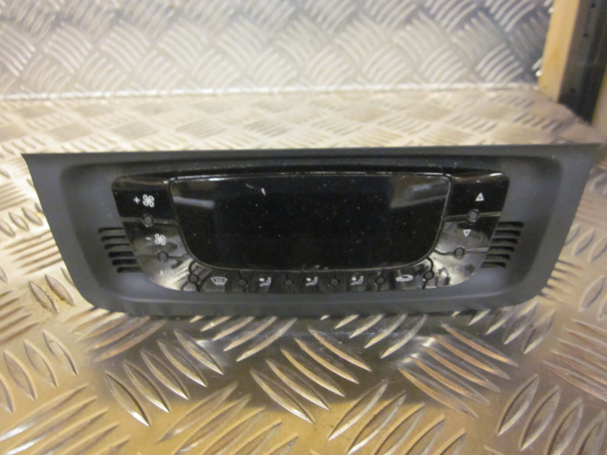 Seat Ibiza Varmeregulering Med OEM Nr. 6J0820043D Fra Seat Ophugger