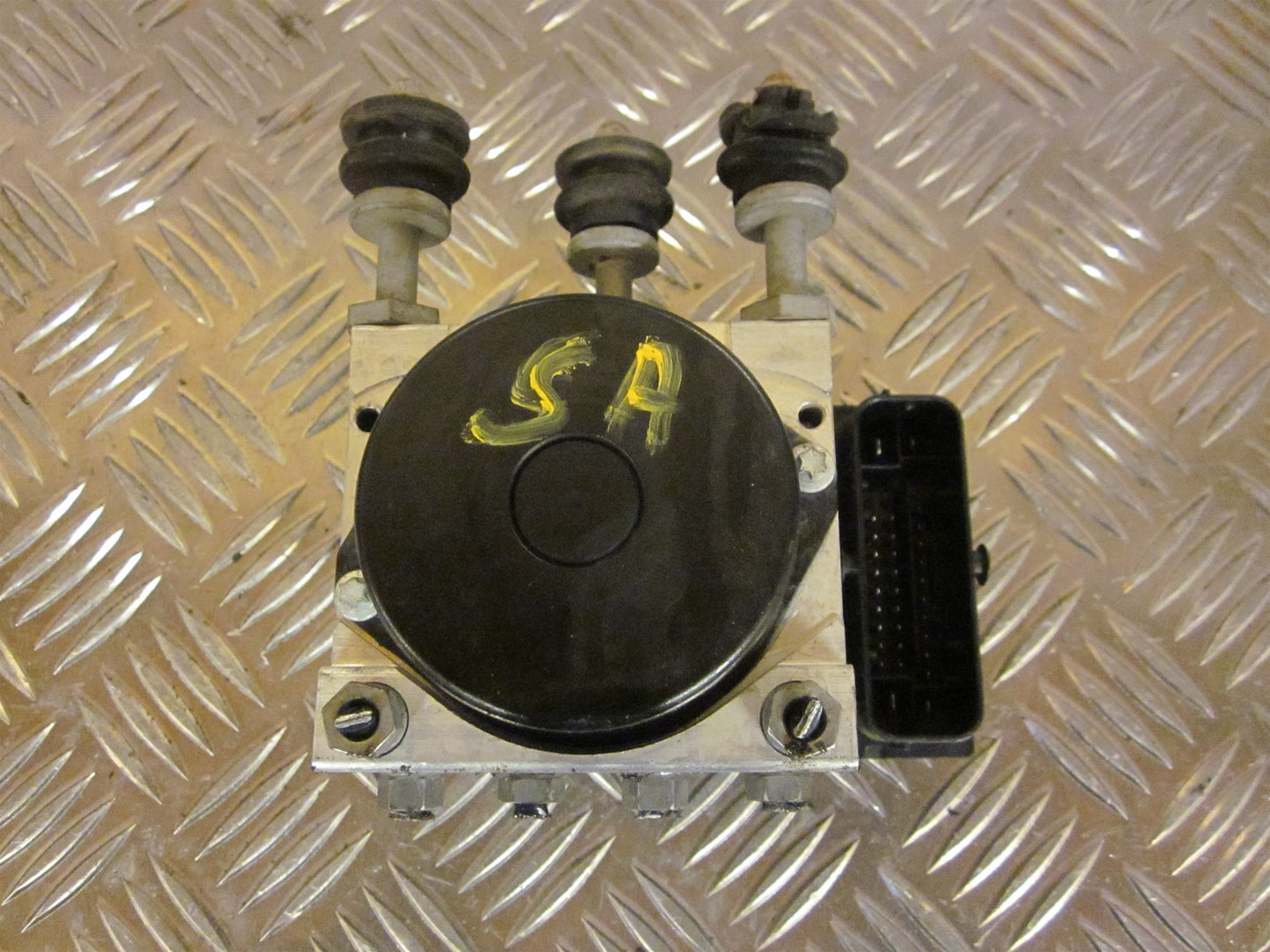 Seat Ibiza 6J Abs Pumpe Med OEM Nr. 6R0614117E Fra Seat Ophugger